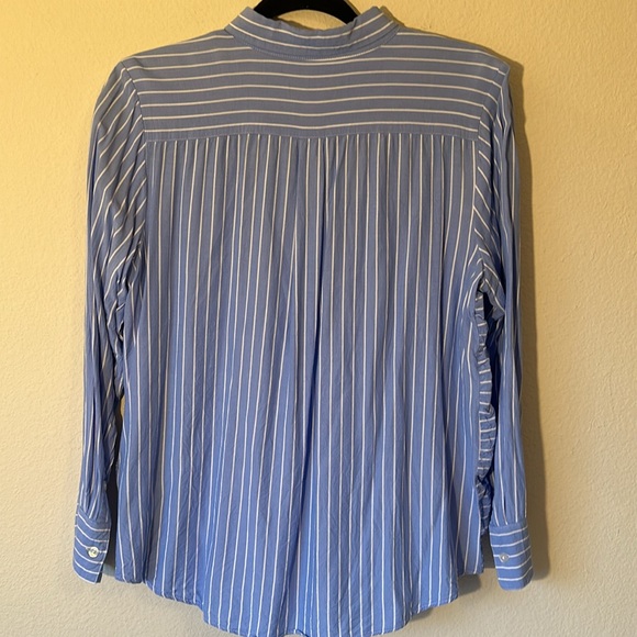 Button Down - Picture 2 of 3